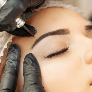 Augenbrauen (LONG-TIME-LINER® Methode)